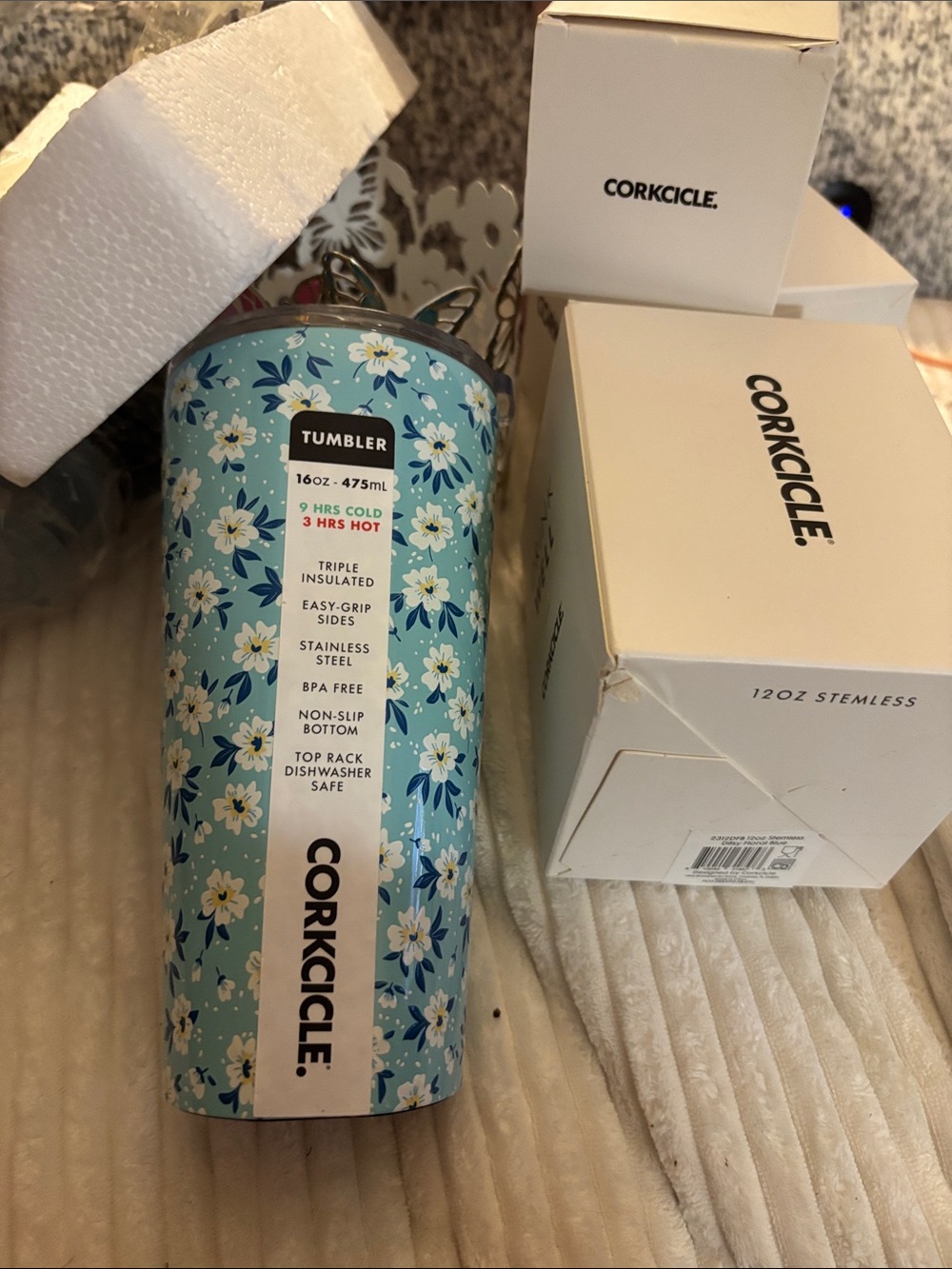 Corkcicle daisy  Floral blue Tumbler - Light Blue with White and Navy Flowers